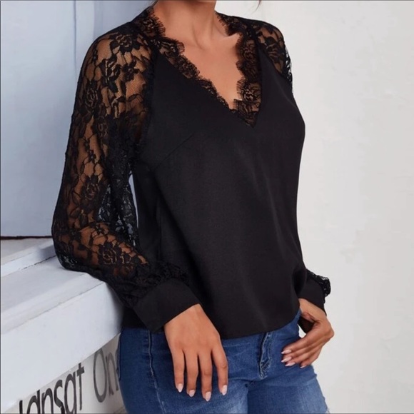 LACE V NECK TOP - Picture 2 of 3